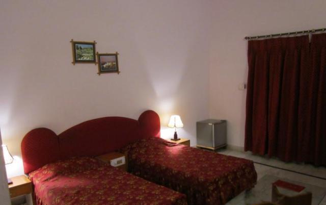 Hotel Surya Khadzsuráhó Szoba fotó